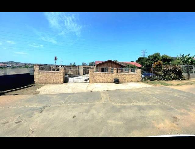 3 BEDROOM HOUSE FOR SALE IN TRENANCE MANOR